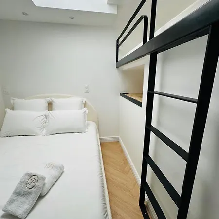 Le One - La Potiniere - アパート